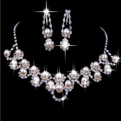 Rhinestone Crystal Pearl Necklace E..